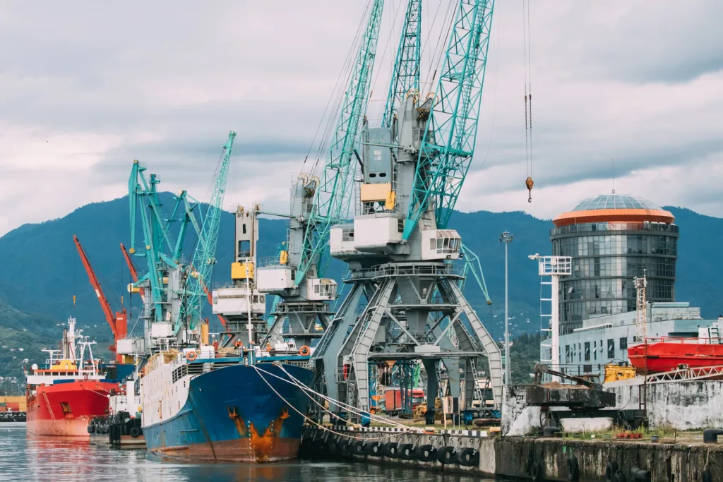 Custom Hydraulic and Sealing solutions for marine